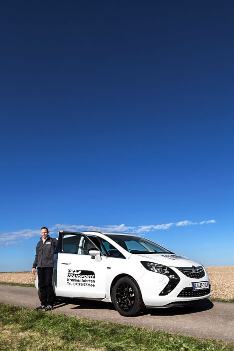 Flashpops Photographie - Antonia Nieddu Fotografie Businessfotografie Businessfoto Imagefotografie Imagefoto Imagefoto Firmenprofil Werbefotografie on Location Serie - F+F Transporte Fahrservice Fuhrpark